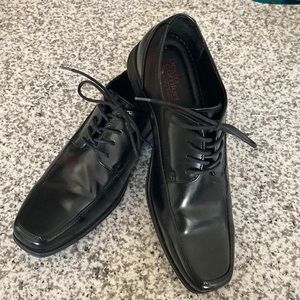Dexter Black Leather Dress Shoes